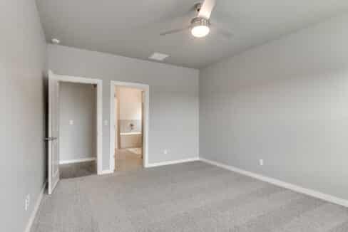 8009 NW 152nd Terrace - INTERIORS-27